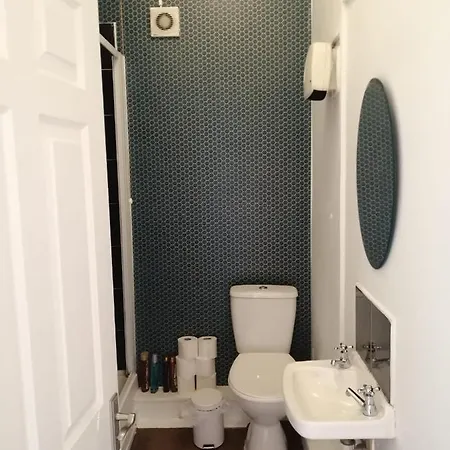 Apartment Perfect - Close To The Train Station Cork